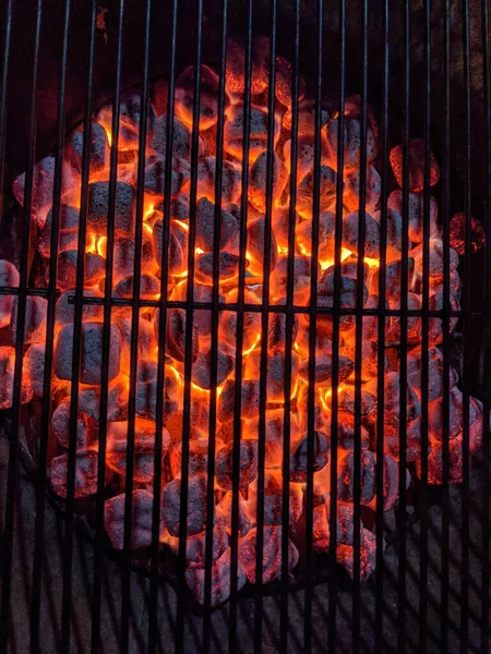 Charbons Charbon Chaud Rouge Brûlant Orange Vif Intérieur Grill Nuit — Photo