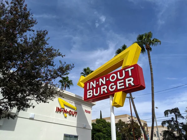 Califórnia Estados Unidos Outubro 2019 Restaurante Exterior Sign Out Burger — Fotografia de Stock