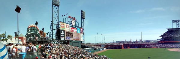 2009年6月14日 サンフランシスコのAt Tパーク サンフランシスコを舞台にフィールド ブリーチ 周辺地域を舞台にしたジャイアンツ 野球の試合 パノラマ — ストック写真