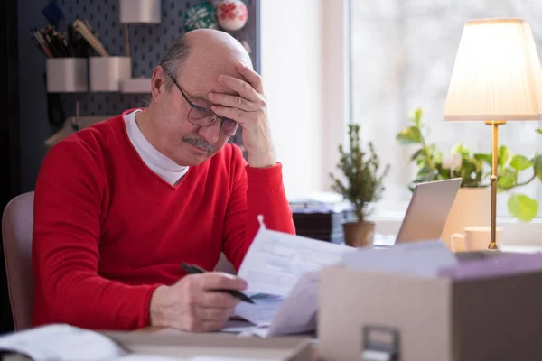 Depressed senior man feel worry about financial problem. — Stockfoto