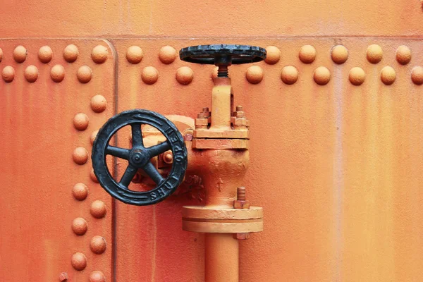 Vecchio rubinetto valvola — Foto Stock
