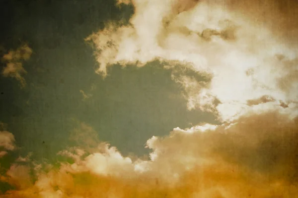 Retro grunge clouds background — Stock Photo, Image