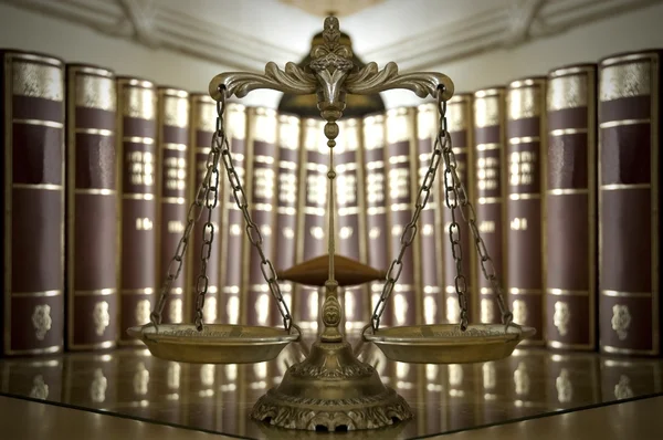 Dekoratif adaletin terazisi