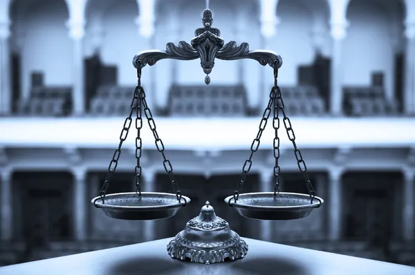 Dekoratif adaletin terazisi