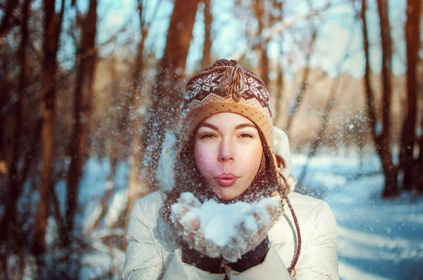 Portrait of a beautiful young woman — Stock Photo, Image