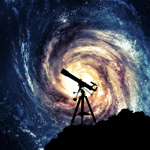 Silhouette del telescopio — Foto Stock