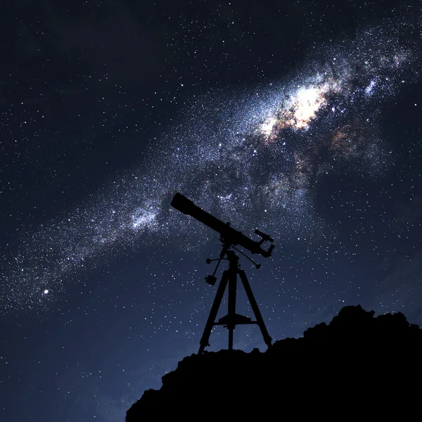 Silhouette del telescopio — Foto Stock