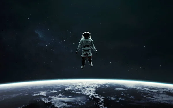 Astronaut Een Baan Aarde Kijkt Camera Sci Kunst Elementen Van — Stockfoto