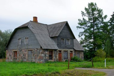 Eski taş ev.
