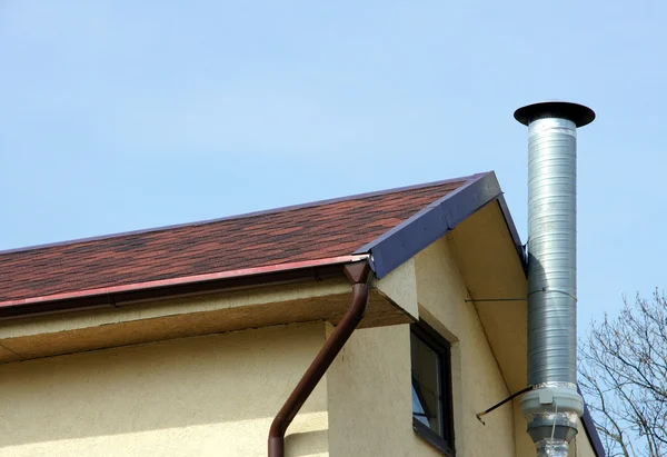 House and pipe — Stock Photo, Image