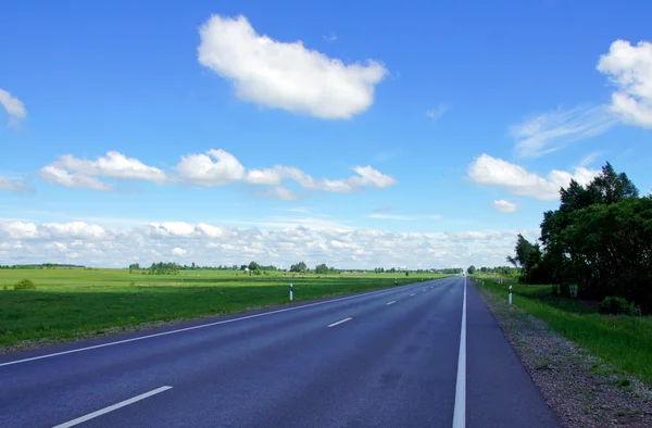 Strada e cielo — Foto Stock