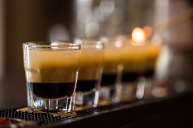 ROM ve içki kokteyl Club ile çekim
