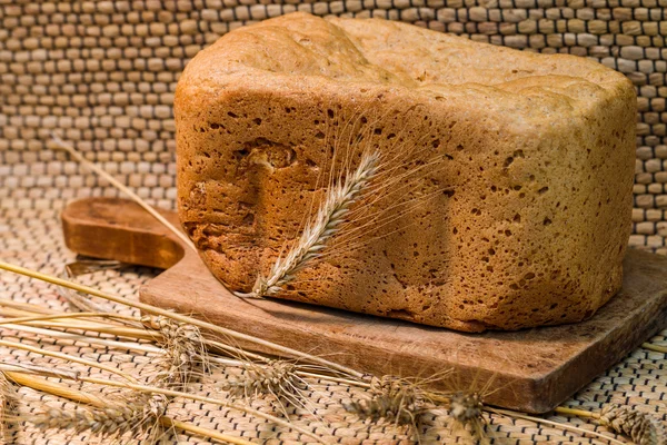 Fresh wheat bread — Stock Photo, Image