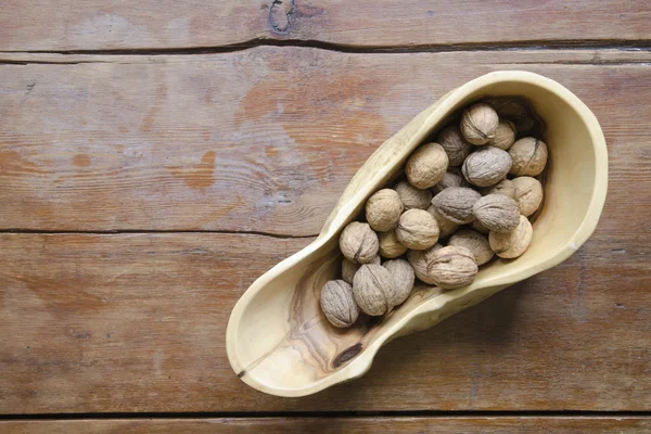 Bowl with walnuts — Stock Photo, Image