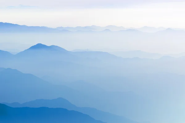 Mavi dağlar — Stok fotoğraf