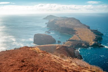 Güneşli bir günde Madeira Adası 'nın San Lorenzo Burnu