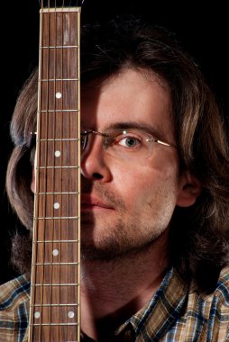 bir gitar gitarist çalış