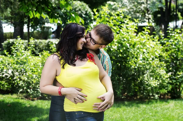 Coppia incinta — Foto Stock