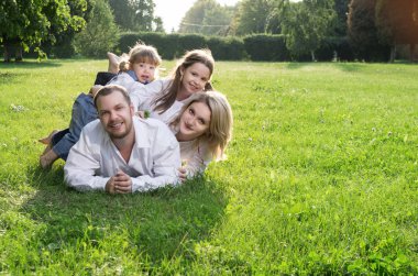 çayır, Aile