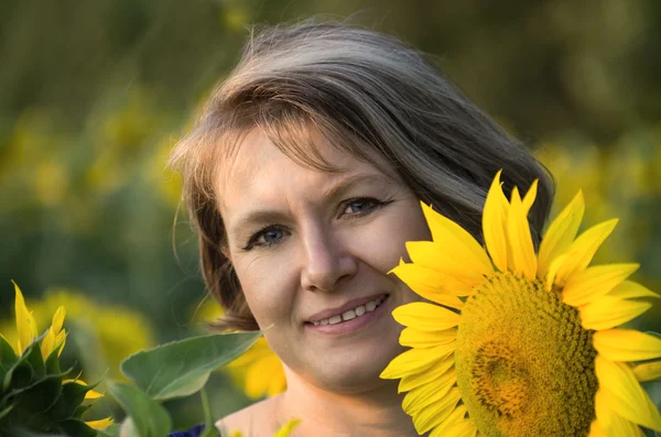 Adult woman with bob cut — Stock Photo, Image