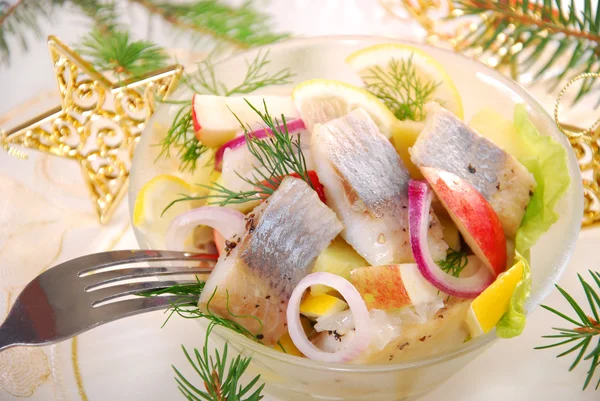 Ensalada de arenque con manzana y patata — Foto de Stock