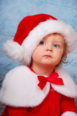 Noel Baba şapkası çok ciddi bebek