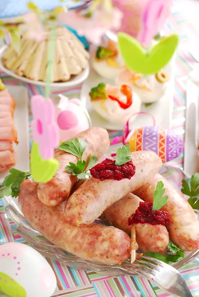 Weißwurst mit Rote-Bete-Sauce zu Ostern — Stockfoto