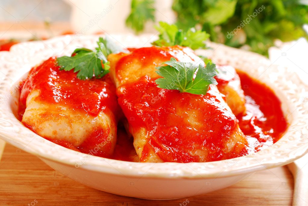 Stuffed cabbage leaves with mince and rice