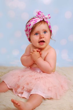 tüt şirin küçük bebeği