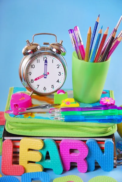 Tempo per il concetto di scuola — Foto Stock