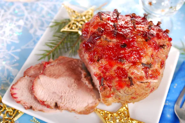 Miel y jamón glaseado de ciruela para Navidad — Foto de Stock