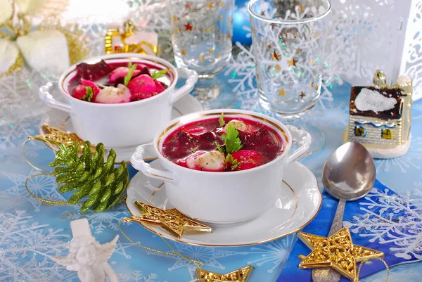 Red borscht with ravioli for christmas — Stock Photo, Image