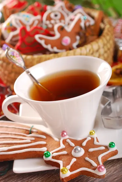Christmas coffee and gingerbread cookies — Stock Photo, Image
