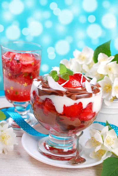 Chocolate and coconut dessert with strawberries — Stock Photo, Image