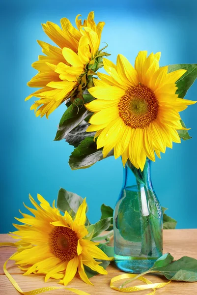 Sonnenblumen in der Vase — Stockfoto