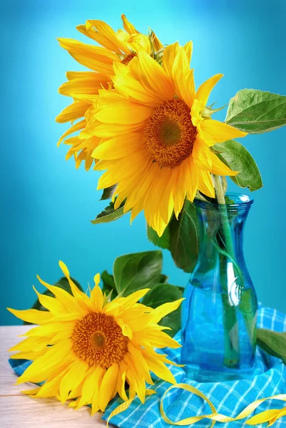 Sonnenblumen in der Vase — Stockfoto