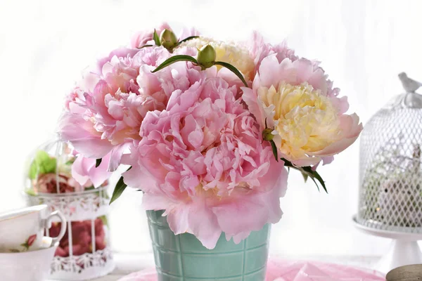 Bouquet Pink Yellow Peonies Mint Color Vase Standing Table — Stock Photo, Image