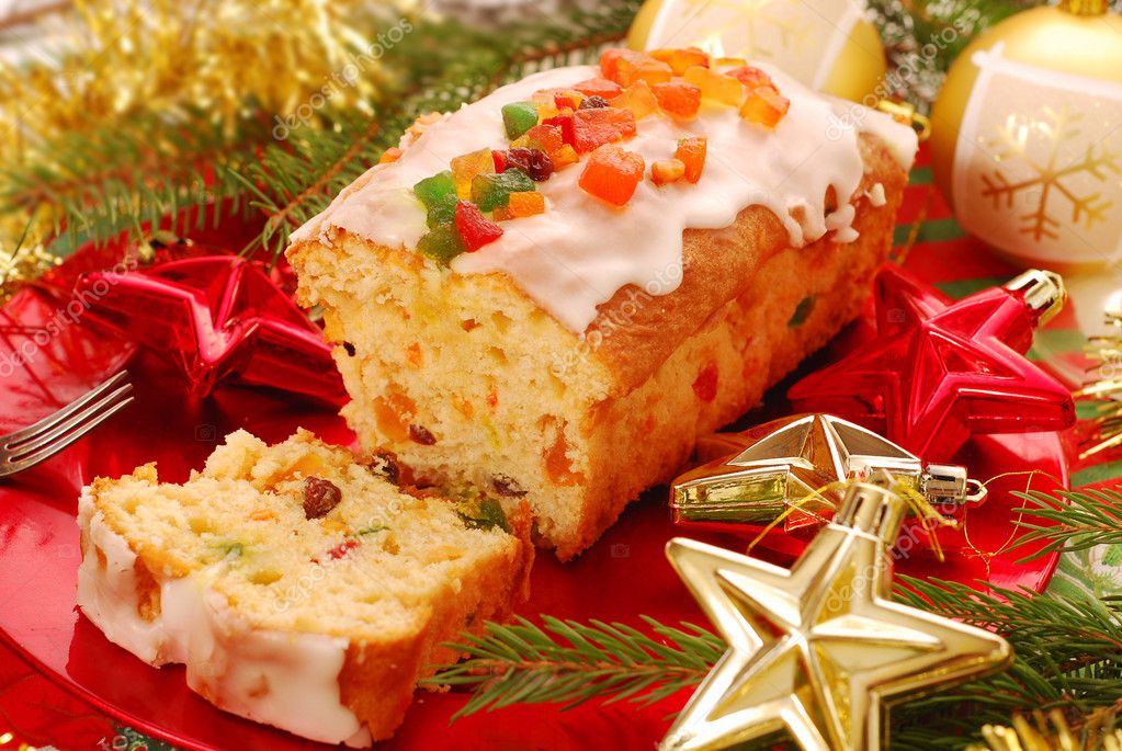 http://st.depositphotos.com/1011240/730/i/950/dep_7303811-Christmas-cake-with-dried-fruits.jpg