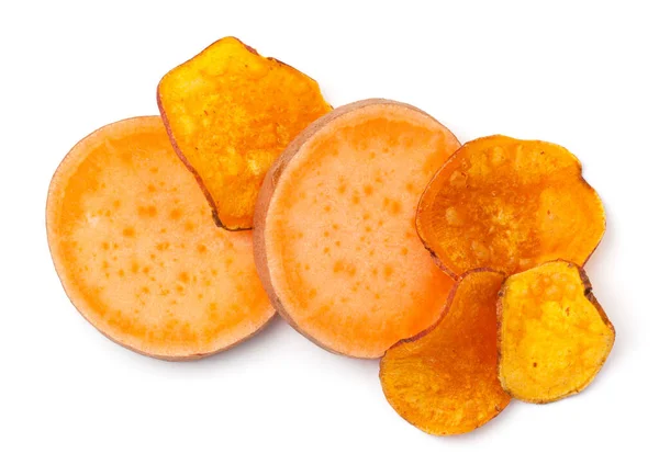 Zoete Aardappelschijfjes Chips Geïsoleerd Witte Achtergrond Vlakke Lay Bovenaanzicht — Stockfoto