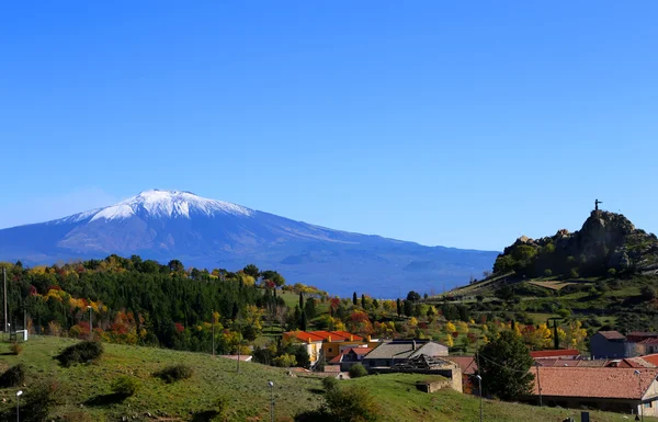 エトナ山を表示します。 — ストック写真