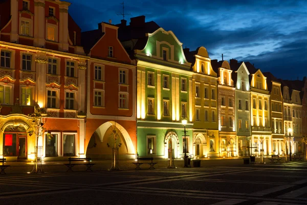 Staré náměstí s tržištěm v boleslawiec — Stock fotografie