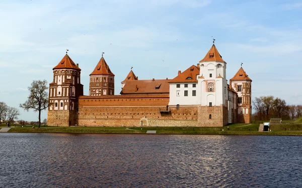 Castillo medieval en Mir, Belarús . — Foto de Stock