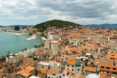 bölünmüş görünüm halk dilinde saint duje çan kulesi