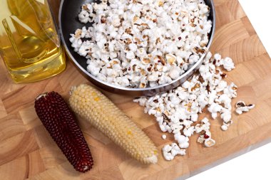 taze pişmiş mısır evde