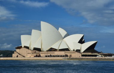 Sydney Opera Binası.
