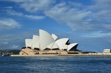 Sydney Opera Binası.