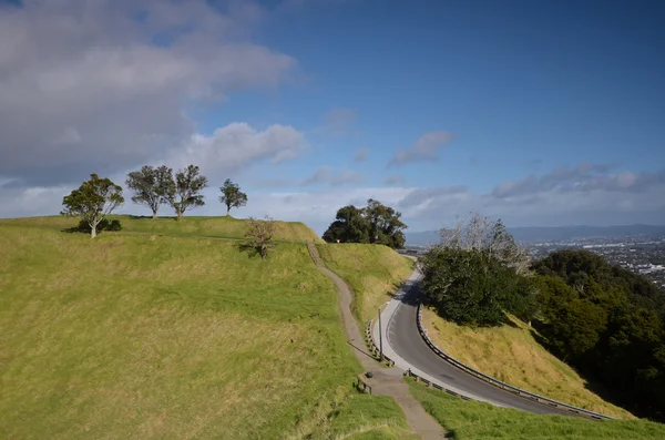 マウント ・ イーデンはマウントします。オークランド。ニュージーランド. — ストック写真