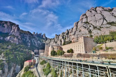 montserrat (monasterio de montserrat Benedictine Manastırı). 