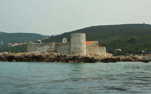 Fort dans le golfe Kotorsky, Monténégro — Photo