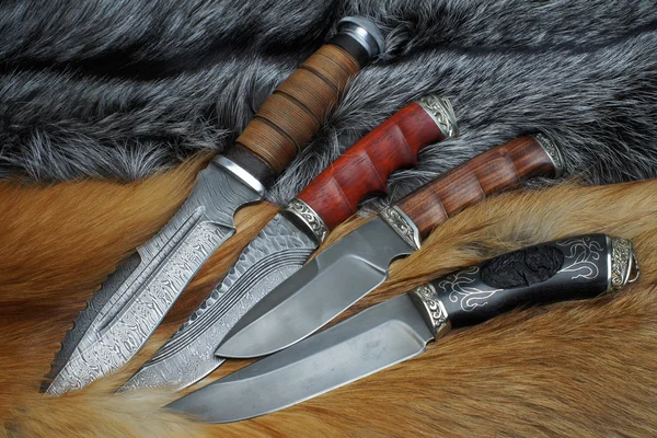 Knifes on fur of a fox — Stock Photo, Image